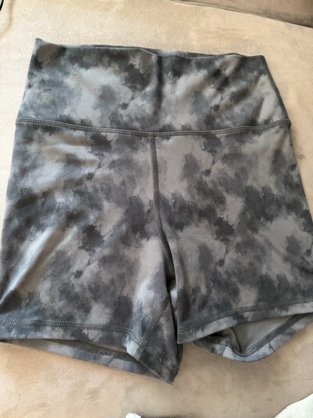 Fleo Women’s Gray Camo High-Waist Workout Shorts